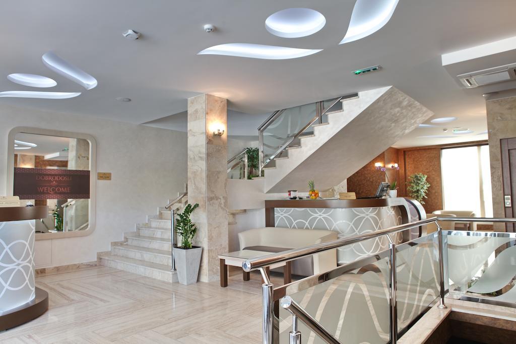 Garni Hotel Aveny Čačak エクステリア 写真