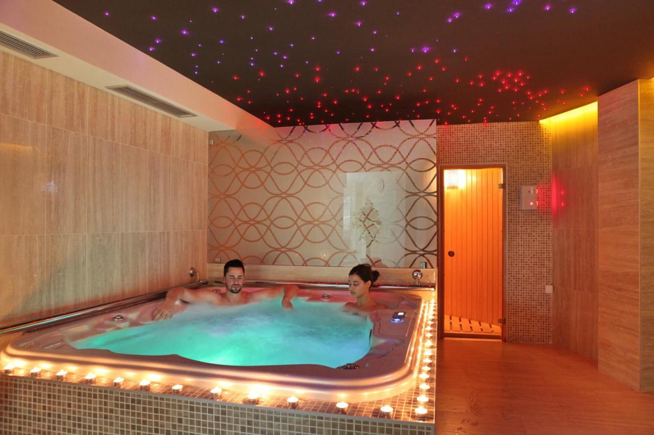 Garni Hotel Aveny Čačak エクステリア 写真