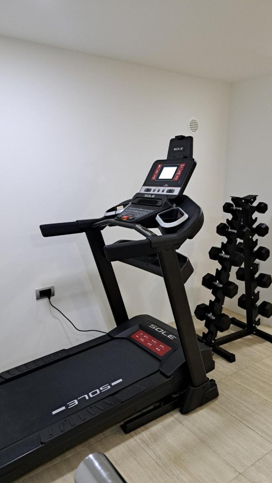 Garni Hotel Aveny Čačak エクステリア 写真