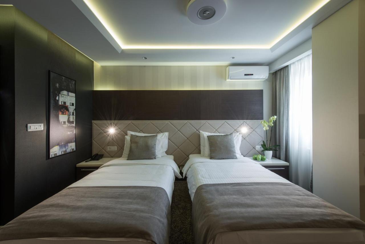 Garni Hotel Aveny Čačak エクステリア 写真